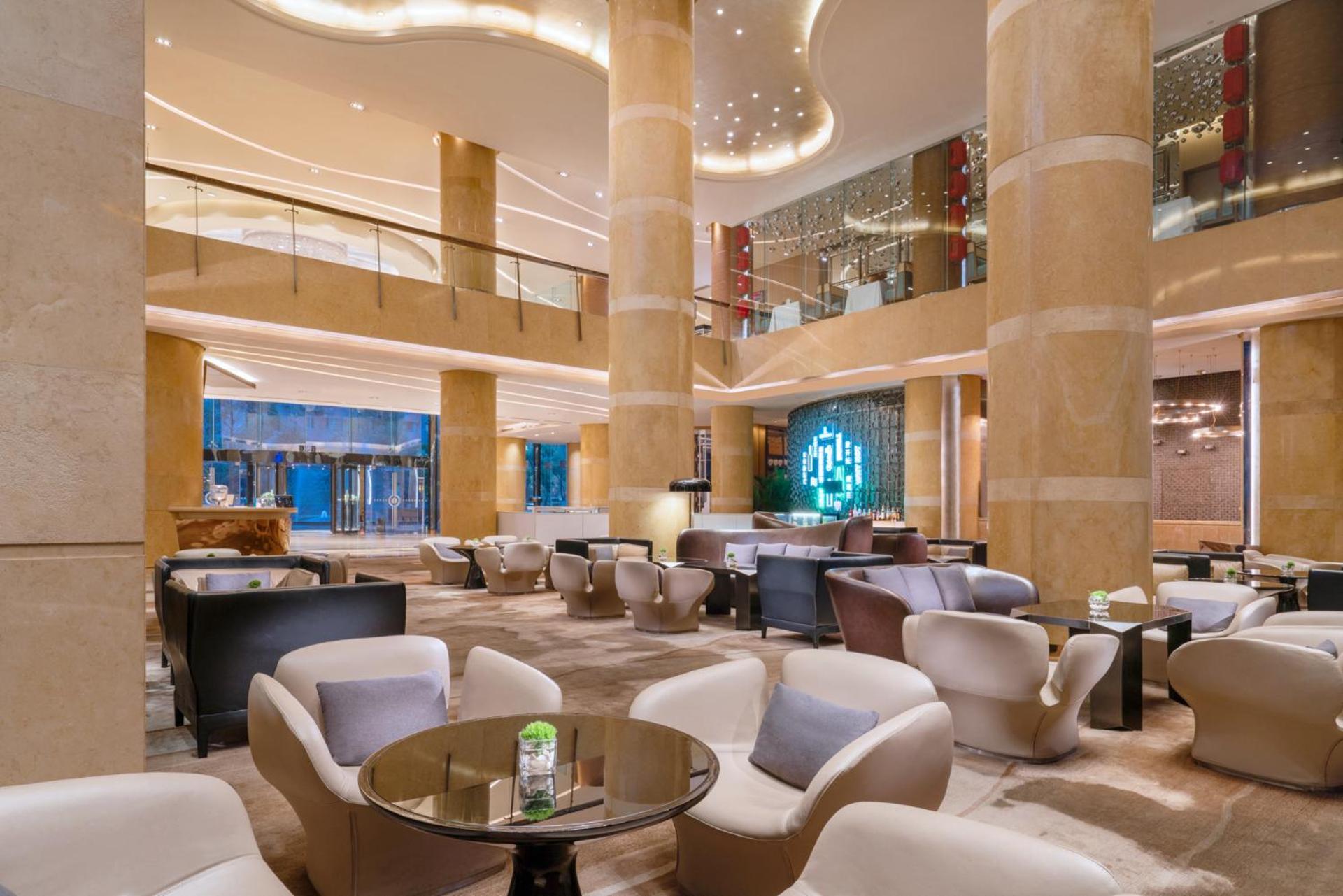 Renaissance Chengdu Hotel Exterior photo